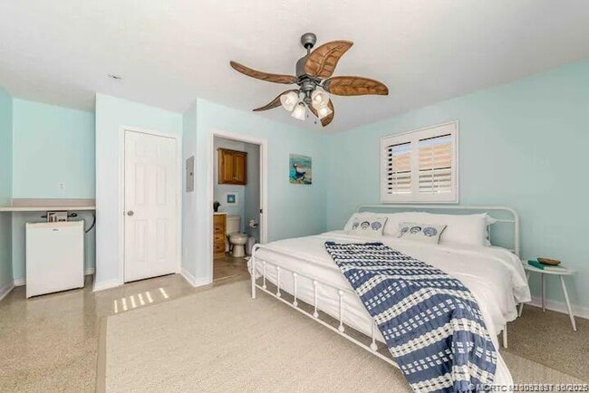 Building Photo - 2550 SE Calais St