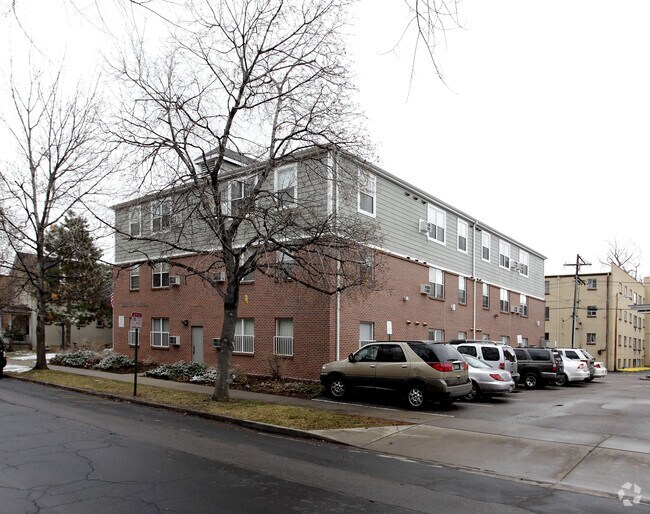 Building Photo - Emerson Gardens