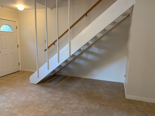 Building Photo - 3214 Crosscreek Dr