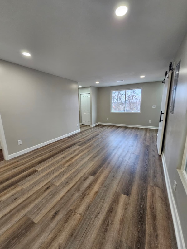 Building Photo - 4904 Sherman Oaks Dr