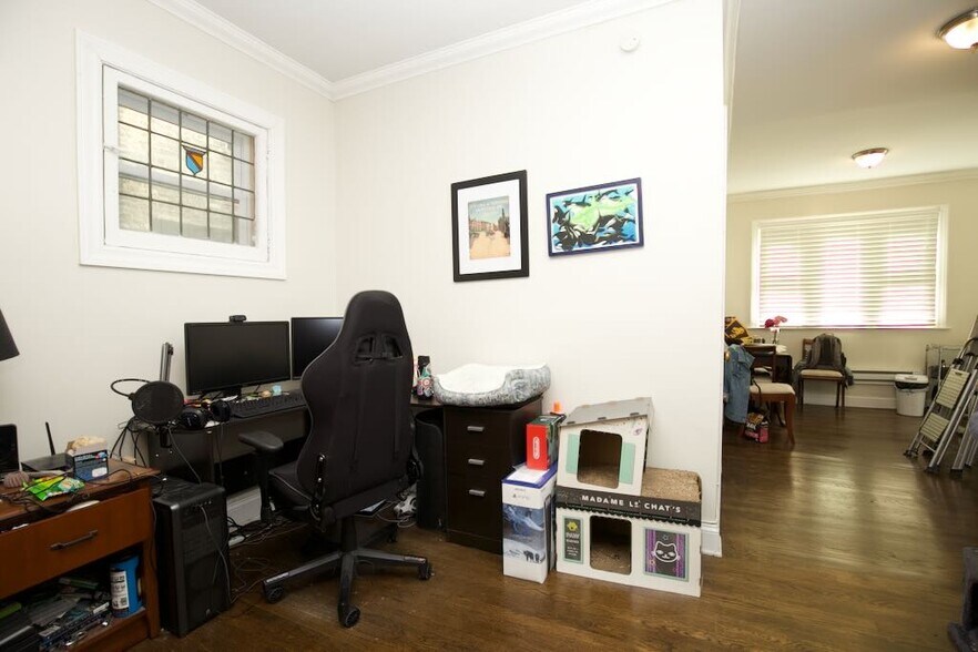 Building Photo - 1130 Maple