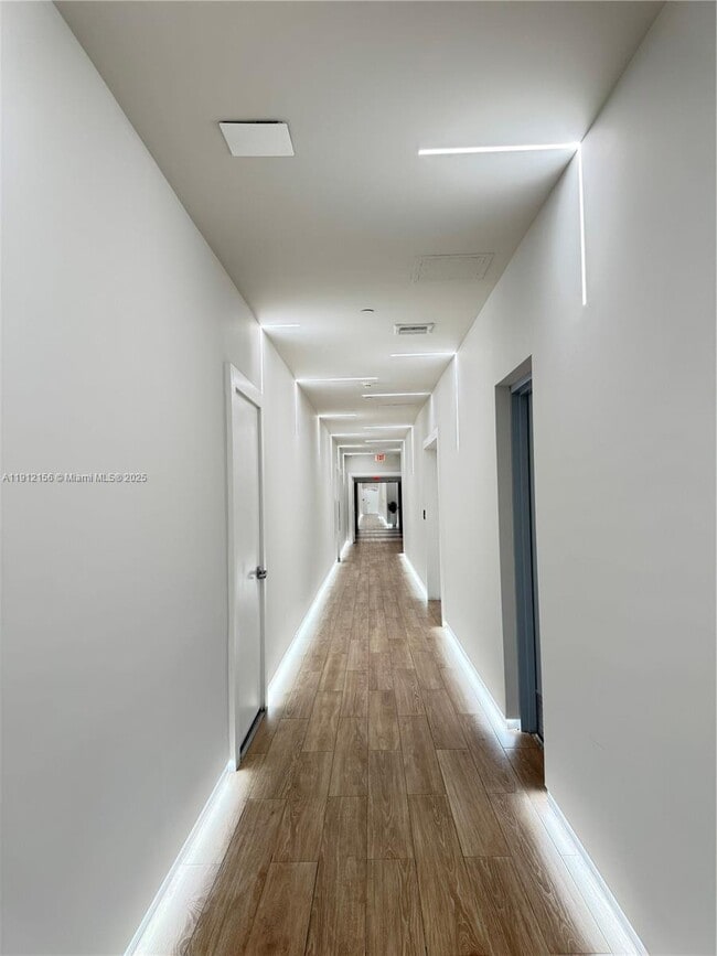 Building Photo - 90 SW 3rd St