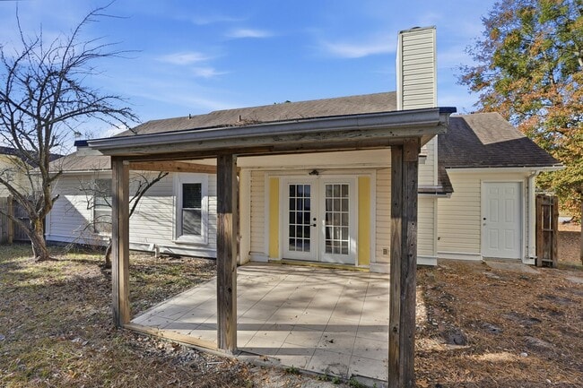 Building Photo - Ranch Style Home in Southside Savannah