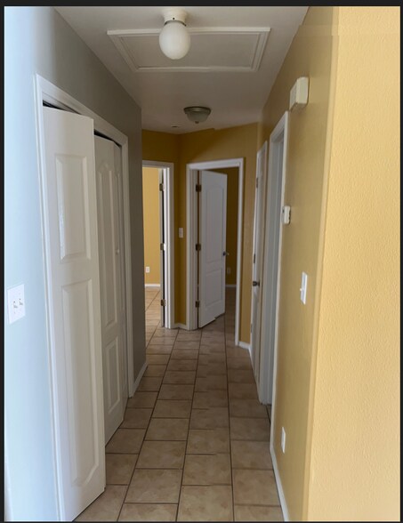 Building Photo - 1804 Agua Fina