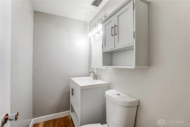 Building Photo - 20 W Funderburg Rd