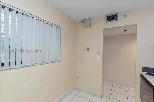 Building Photo - 8760 SW 133rd Ave