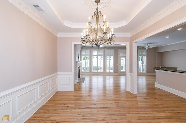 Building Photo - 6221 Spalding Dr