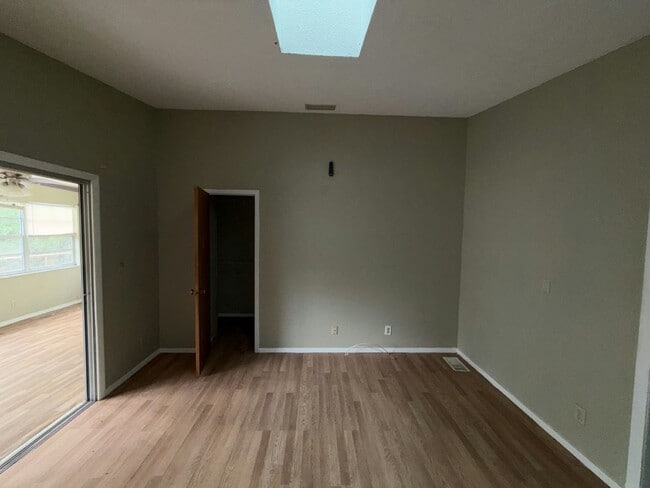 Building Photo - 2141 E Camp N Comfort Ln