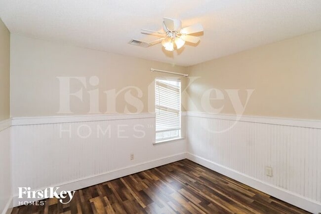 Building Photo - 1097 Red Fern Cir W