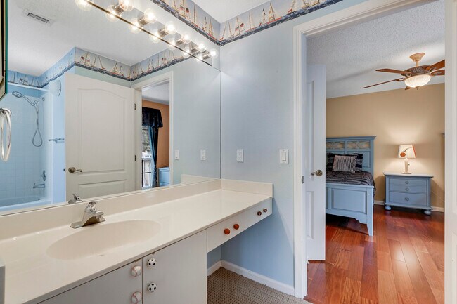 Building Photo - 27 Via Del Corso