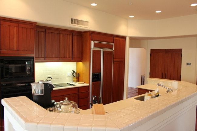 Building Photo - 7562 E High Point Dr