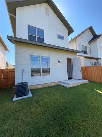 Building Photo - 2036 Oak Grove Ln