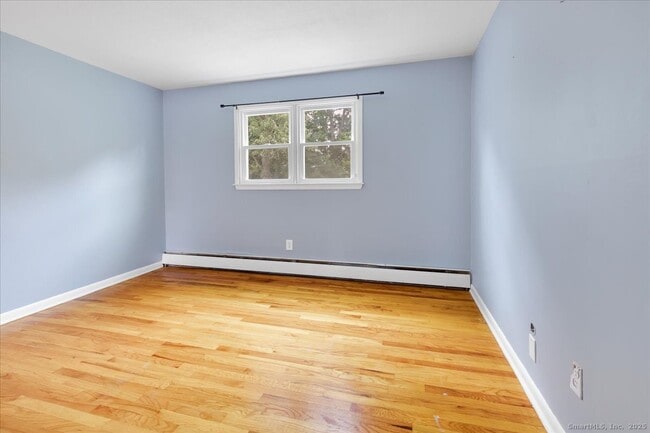 Building Photo - 63 Maynard St