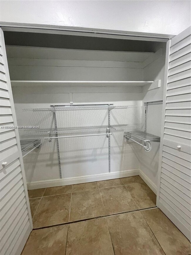 Building Photo - 8607 SW 68th Ct