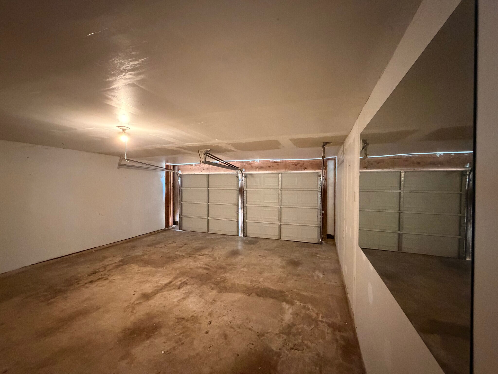 Building Photo - 5910 Lubbers Way