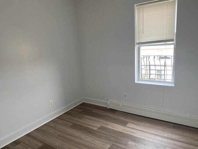 Building Photo - 93 Fairview Ave