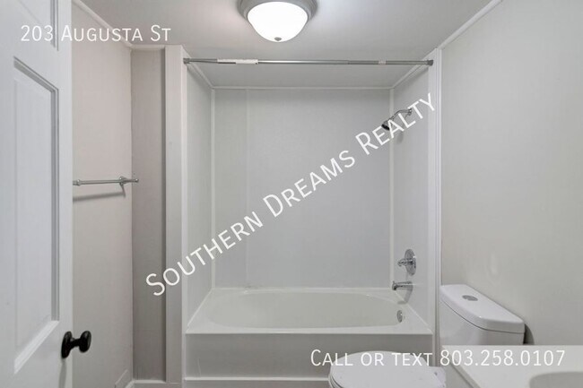 Building Photo - 203 Augusta St