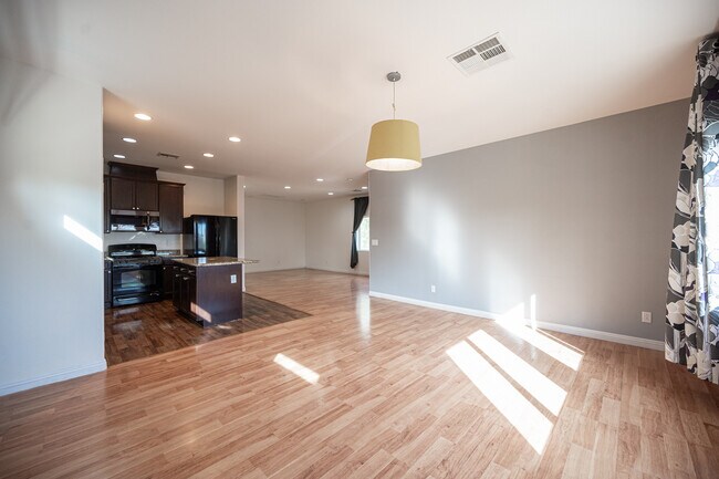 Building Photo - 8904 Harmony Hall Ave