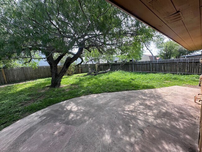 Building Photo - 3 Bedroom House on the Southside For Rent | Corpus Christi