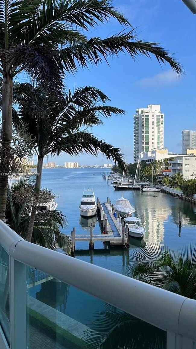 Building Photo - 7918 Harbor Island Dr
