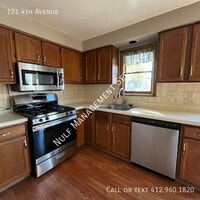 Building Photo - 121 4th Ave
