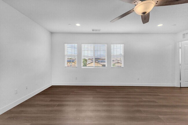 Building Photo - 83325 White Stallion Rd