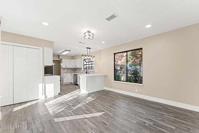 Building Photo - 2460 Cypress Springs Rd