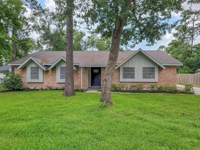 Building Photo - 25911 Maplewood Dr