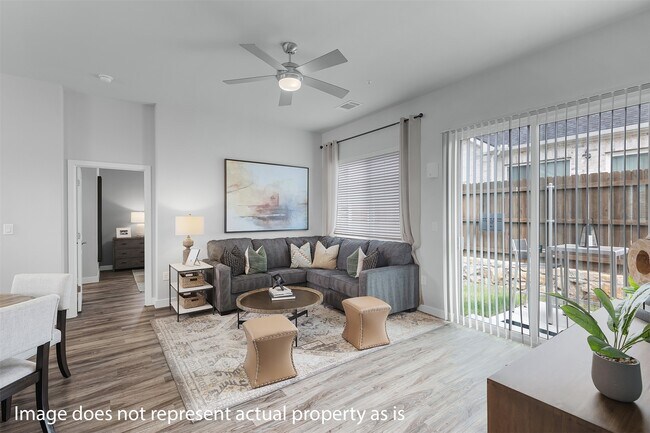 Building Photo - 7225 Borland Dr