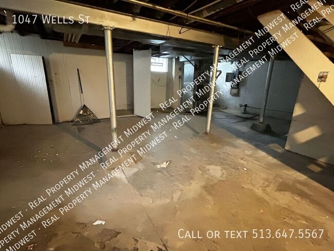 Building Photo - 1047 Wells St