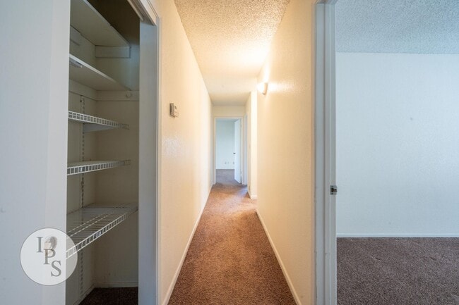 Building Photo - N.E. Fresno Home, 3BR/2BA, Blt 1988, POOL + Living & Family Rooms - Lots of Amenities!