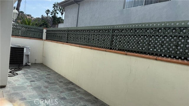 Building Photo - 9516 Lucerne Ave