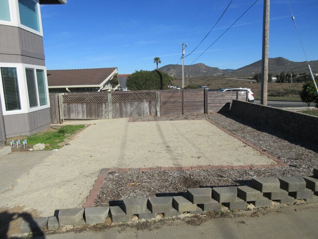 Building Photo - 3 Bedroom 2.5 Bath House in Los Osos