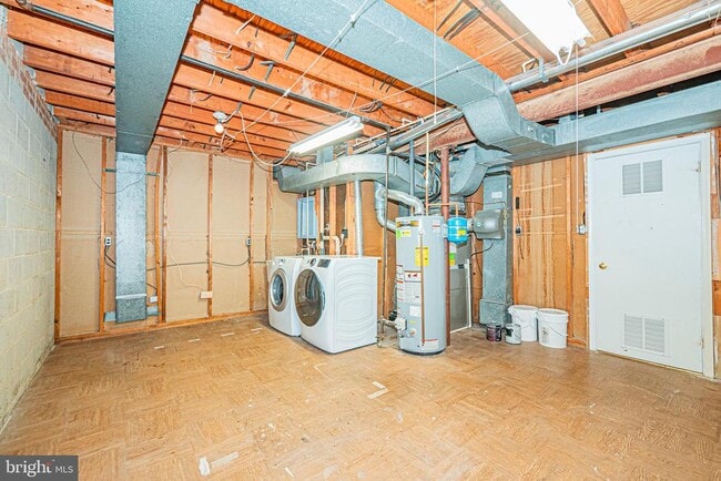 Building Photo - 29 Longmeadow Dr