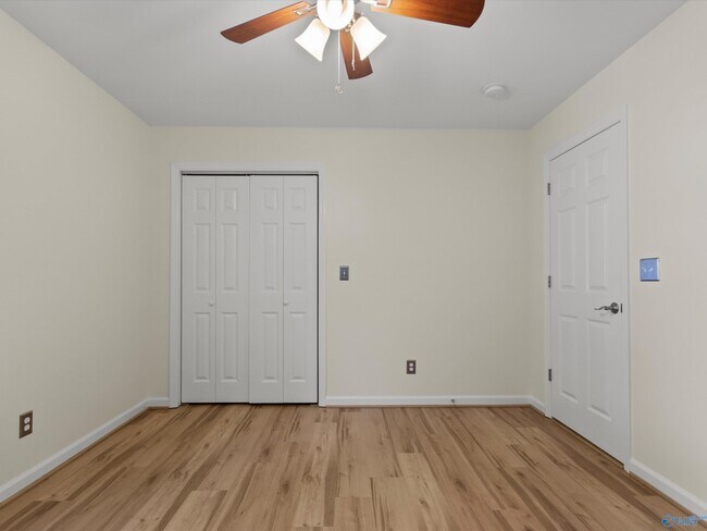 Building Photo - 826 Eldorado Ave SE