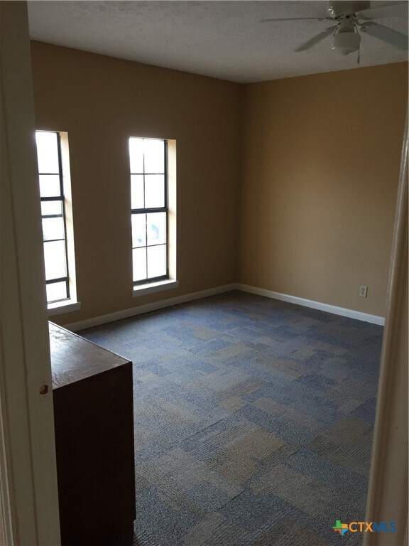 Building Photo - 4841 TX-35