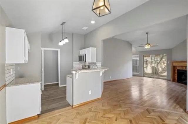 Building Photo - 634 Las Brisas Dr