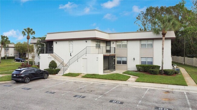 Building Photo - 97 Windtree Ln