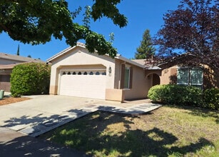 Building Photo - 7641 Rosehall Dr
