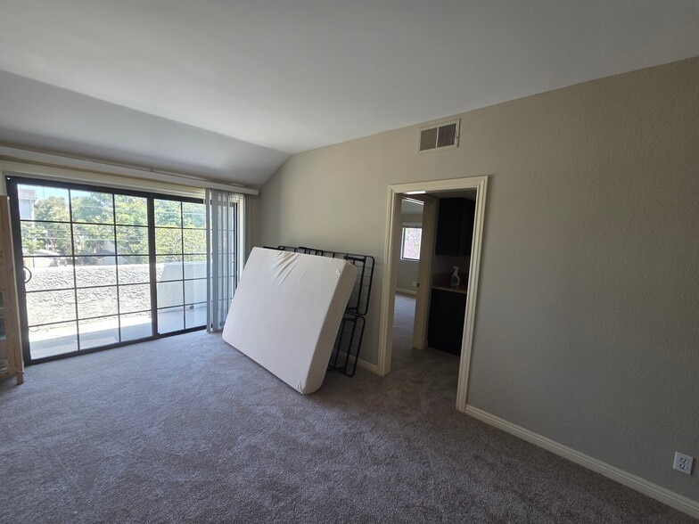 Building Photo - 3271 Sawtelle Blvd