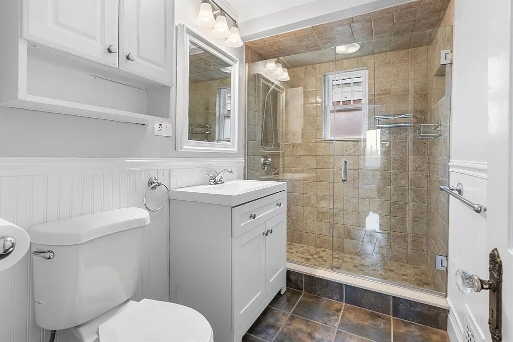 Building Photo - 95 Auckland St