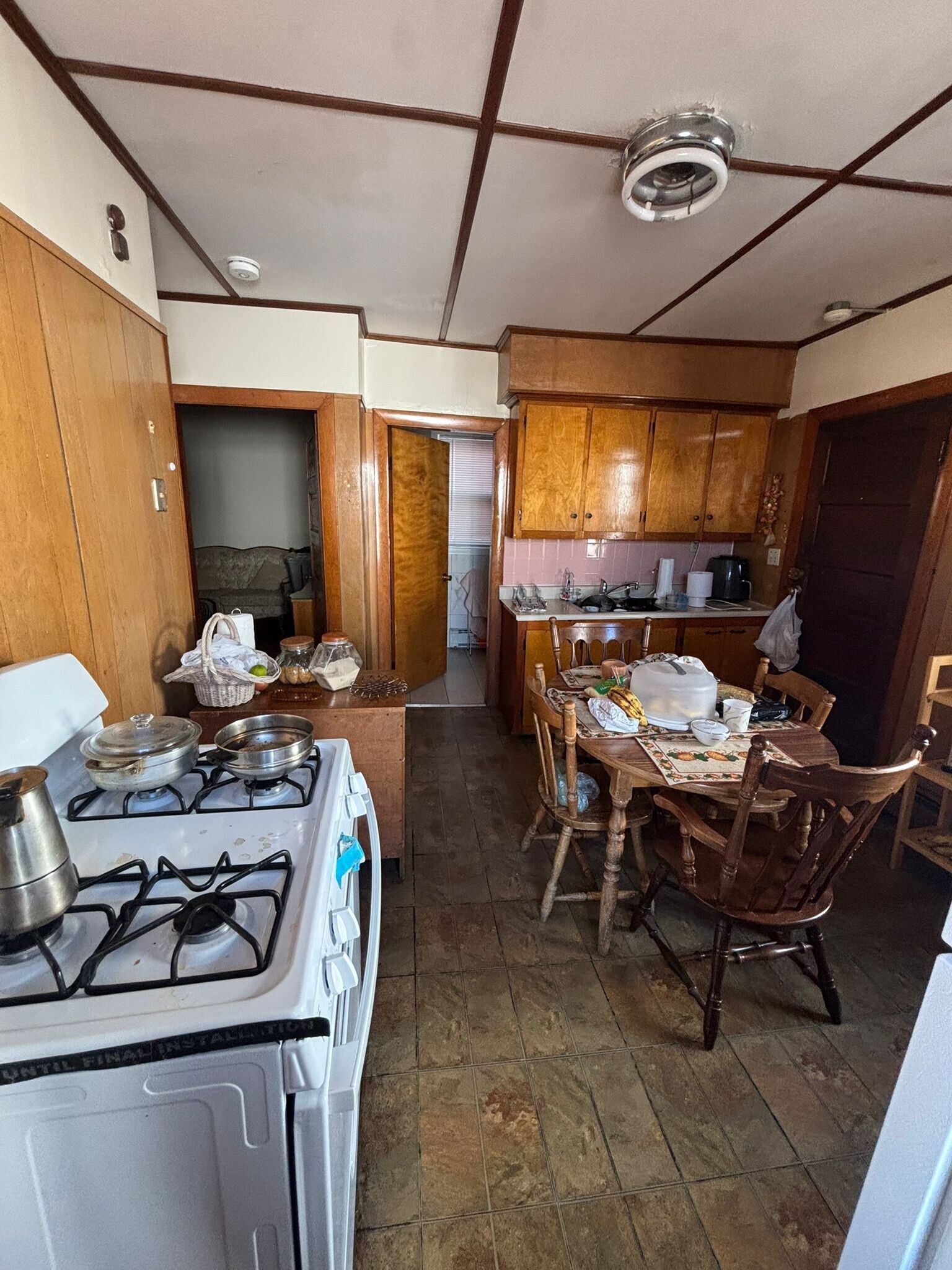 Building Photo - 121 Bennington St