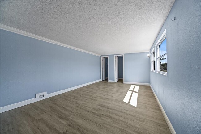 Building Photo - 9165 Atlas Dr
