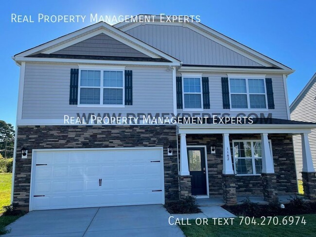 Primary Photo - Luxury 4 Bedroom 2.5 Bath Home in Charlotte!