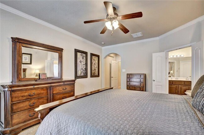 Building Photo - 2830 Stonecreek Pl
