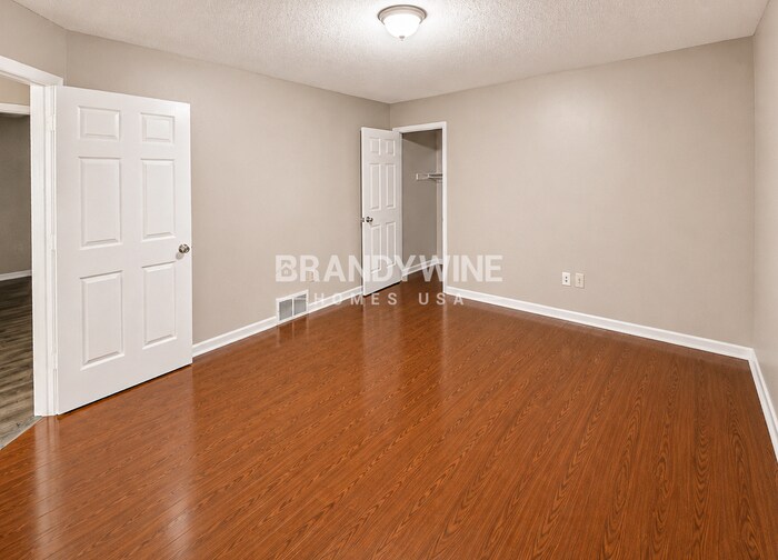 Building Photo - 7477 Stonington Dr