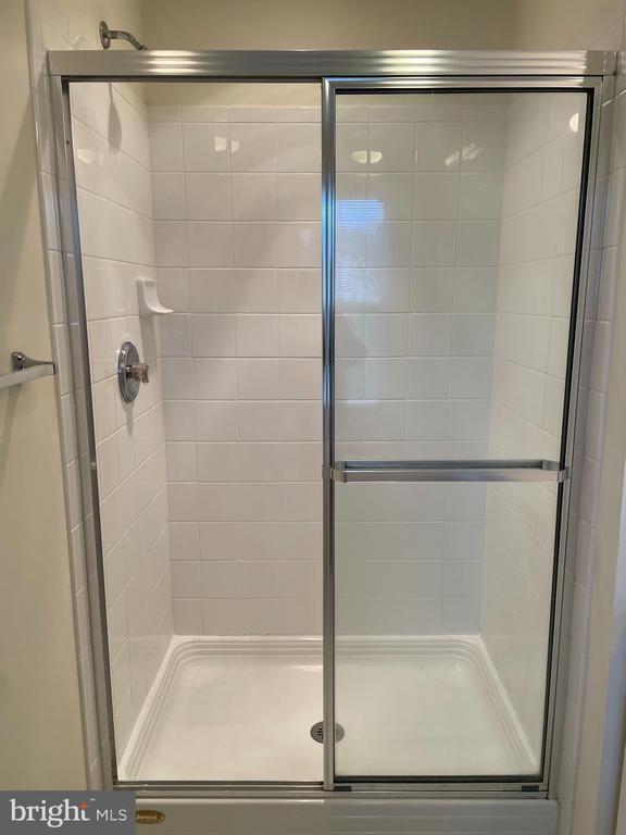 Building Photo - 107 Warwick Rd