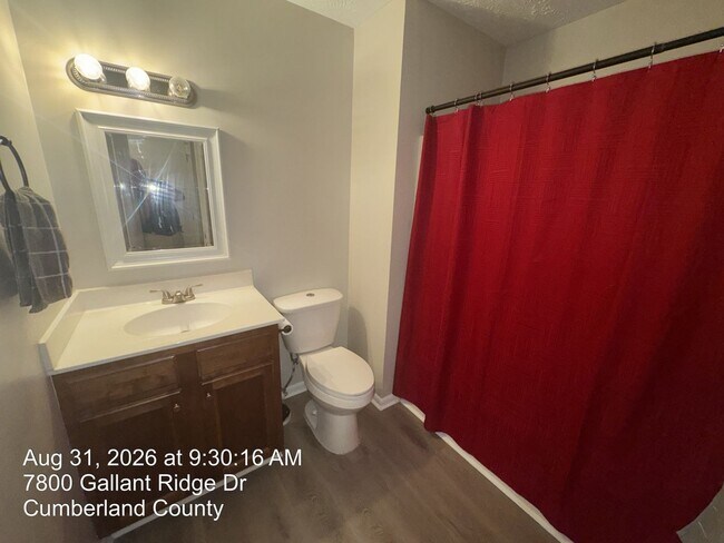 Building Photo - 7800 Gallant Ridge Dr