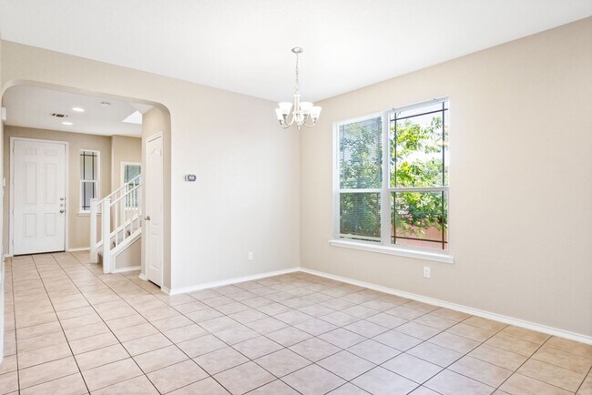 Building Photo - 5114 Mustang Cove