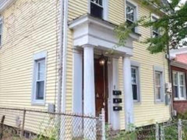 Primary Photo - 94 William St